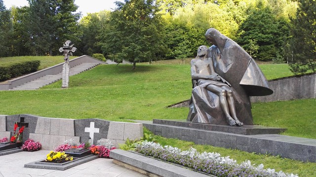 Estonia & Letonia & Lituania agosto/sep 2016 - Blogs de Rusia y Ex URSS - Día 13: VILNA: Centro de Vilna. Cementerios: Rasos y Antakalnis (33)