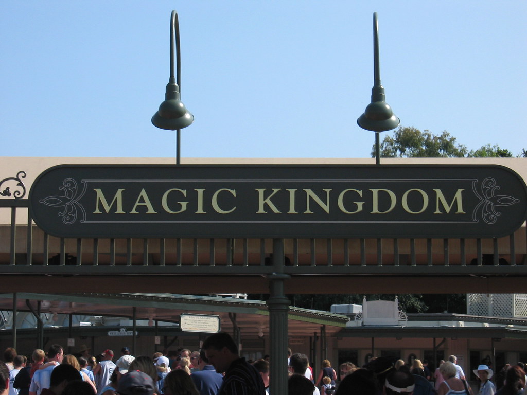 Magic Kingdom entrance sign | Justin Callaghan | Flickr