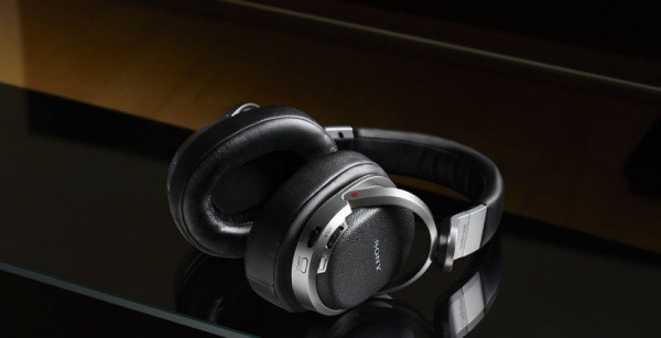 Extraordinary experience Sony digital audio surround sound headphones MDR-HW700DS