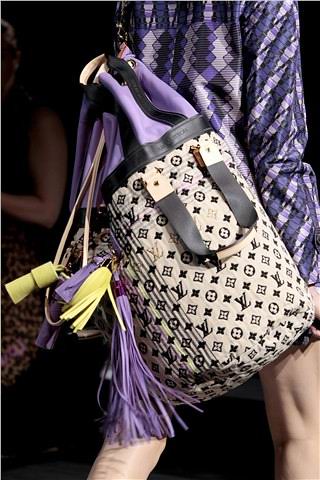 Trends first LV2010 spring and summer handbag trends