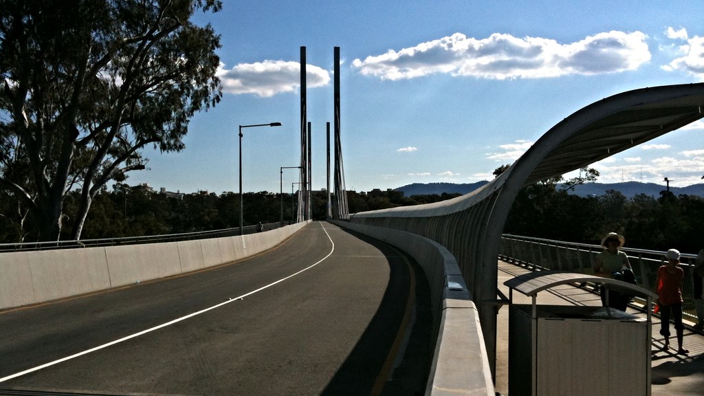 eleanor-schonell-bridge-brisbane-queensland-the-eleanor-flickr