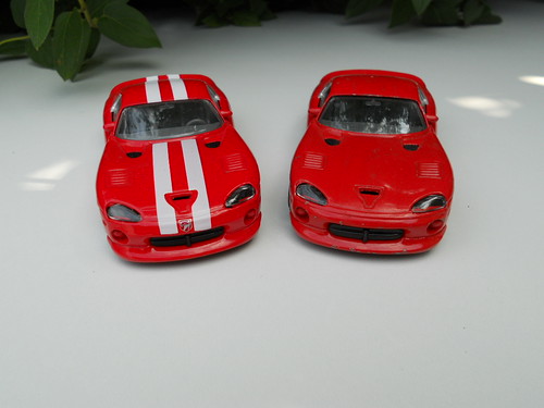 Dodge Viper GTS – Bburago4