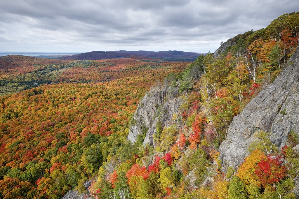 robertson cliffs, vankoughnet township, ontario | The view a… | Flickr