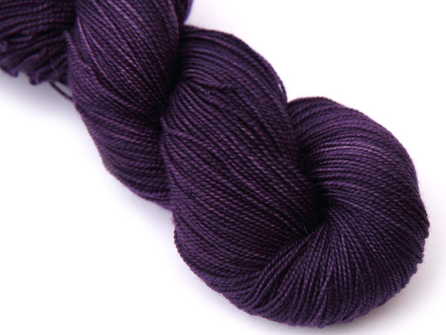 Favourite Sock – hand-dyed superwash merino 4 ply yarn ‘Dark Purple’
