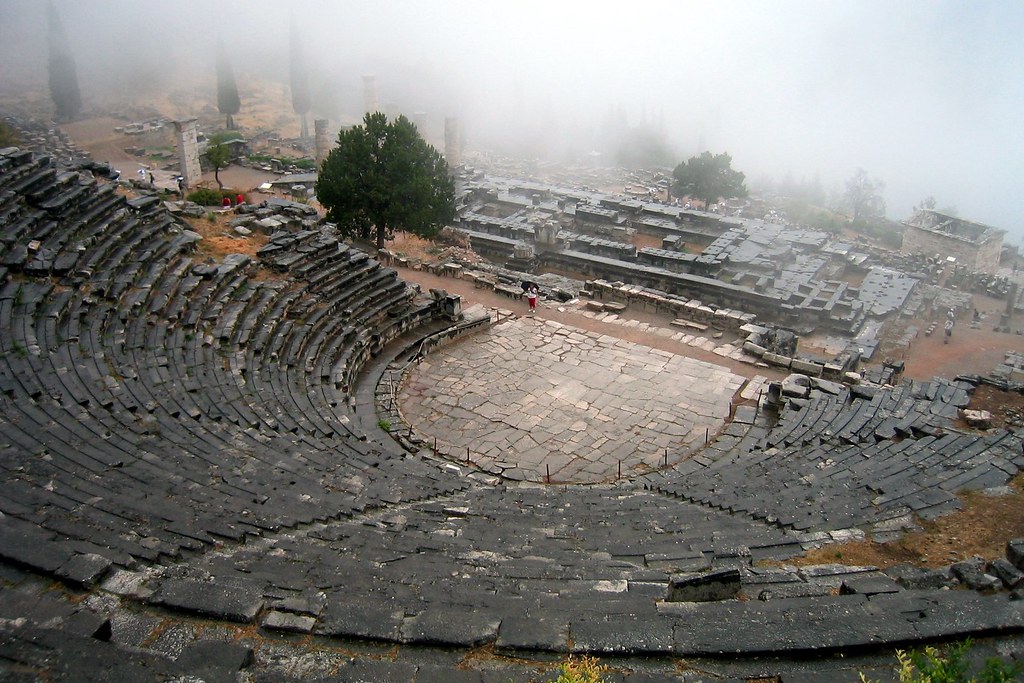 greece-delphi-theater-the-theater-at-delphi-is-build-fu-flickr