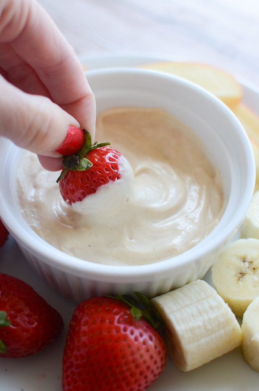 Peanut Butter Fruit Dip - easy fruit dip made with yogurt, peanut butter, and honey! Quick, healthy and delicious!