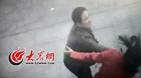 Weifang city Captain accused of punching owner due to parking conflicts, urban management Bureau police check