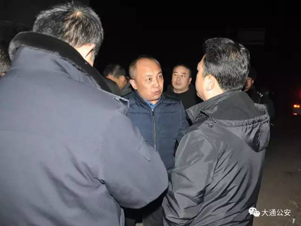 Women work together with the neighboring village of Qinghai province after her lover murder her husband forged body, both were arrested