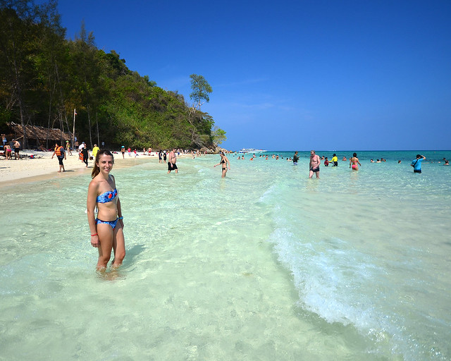 Diana en la playa de Bamboo Island