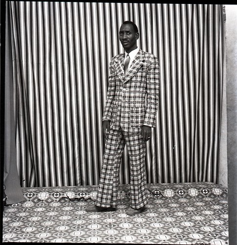 A moi seul, 1978 (c) Malick Sidibé. Courtesy Galerie MAGNIN-A, Paris