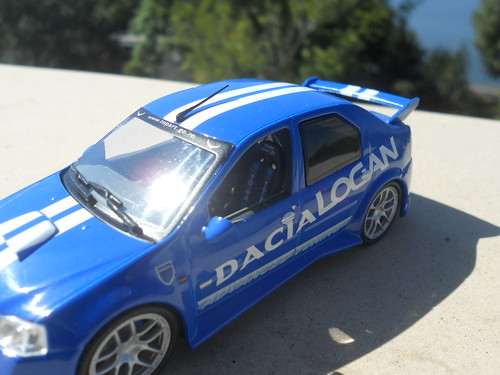 Dacia Logan Tuning Bleu (2005) - Eligor8