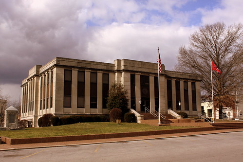 DeKalb County Courthouse - Smithville, TN