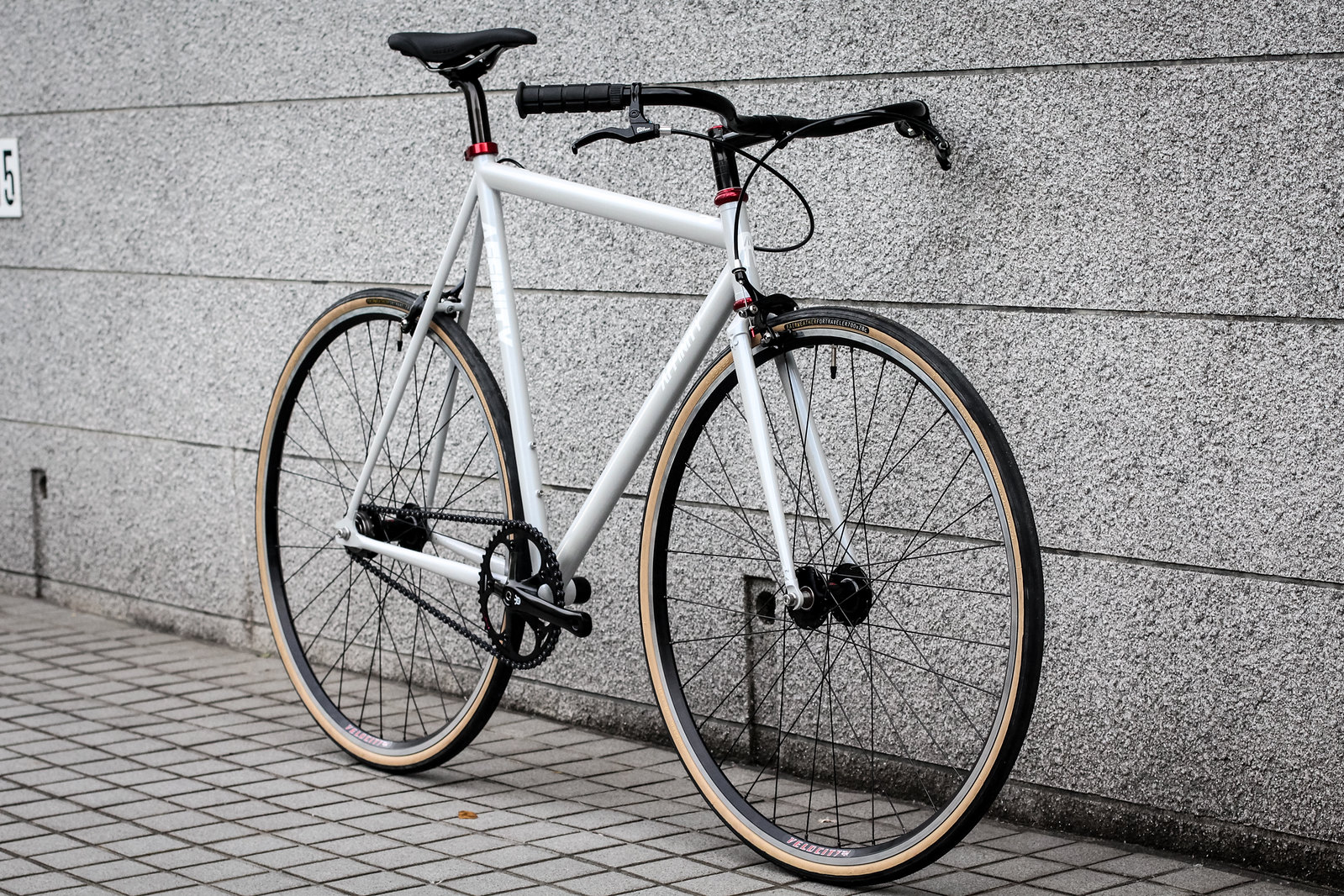 *AFFINITY CYCLES* lo pro complete bike