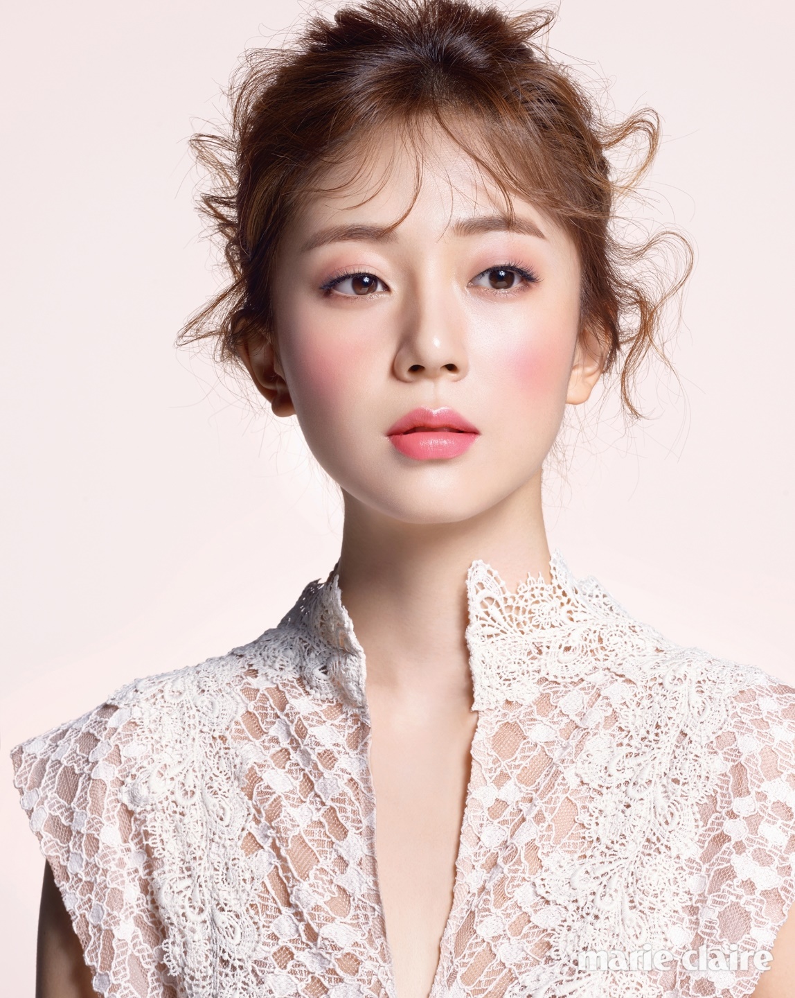 baek-jin-hee-marieclaire-korea-feb-2017-issue-kceleb-com