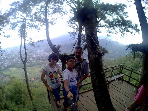 Berkunjung ke Rumah Pohon Batu Malang