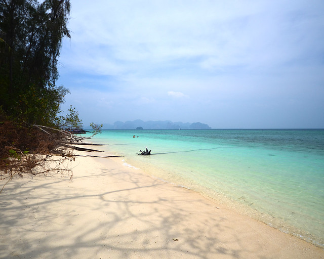 Rinconcito secreto sin gente en la isla de Poda, en Tailandia