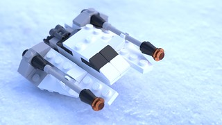 8029 Mini Snowspeeder on Hoth