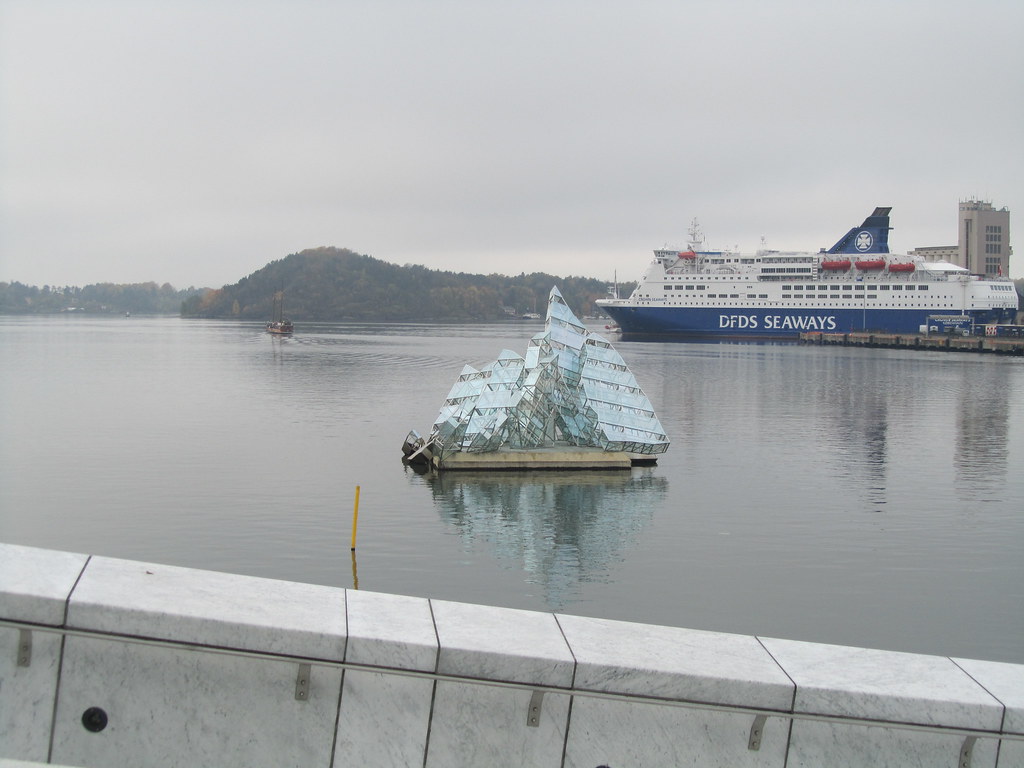 Estatua puerto de Oslo