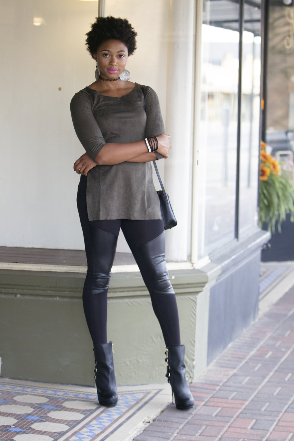 how to wear faux leather leggings