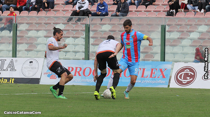 Caetano Calil in azione nell'ultimo derby disputato a Messina