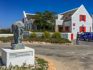 Ah! Guest House, Paternoster