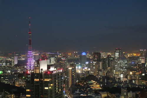 東京ミッドタウンから満月と東京タワー 2015.10.27