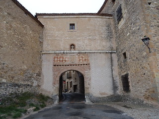 Puerta de la villa