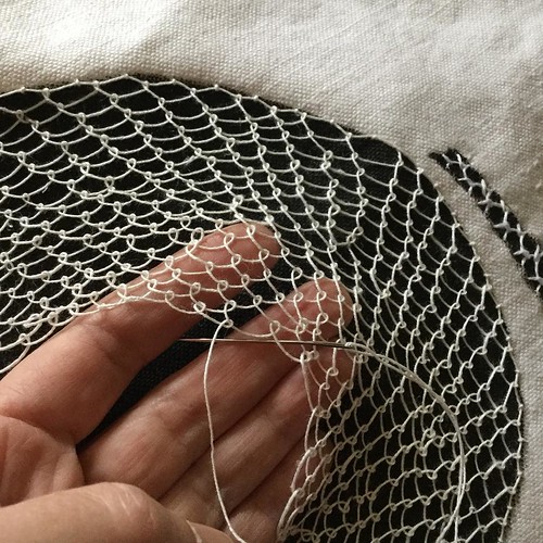 Stitching on Linen - Karin Lundström