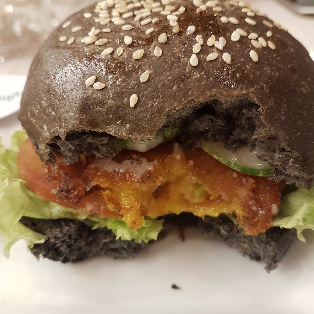 Golden Crispy Pimpkin Burger $22.50 @ V-Delight KL Pavilion Elite