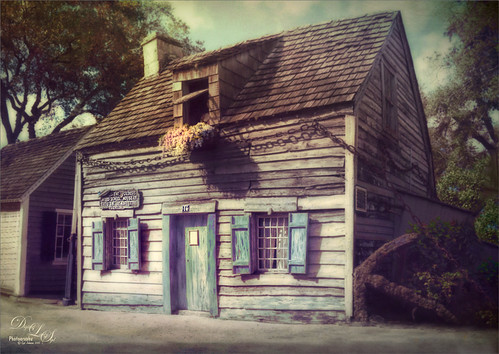 Image of the Oldest Wooden Schoolhouse in America