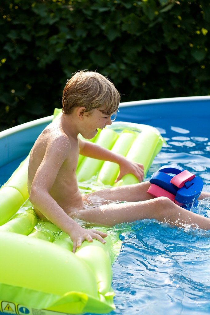 Pool Boy Peeper