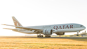 Qatar Airways B777-200LR landing in Auckland (Qatar Airways)