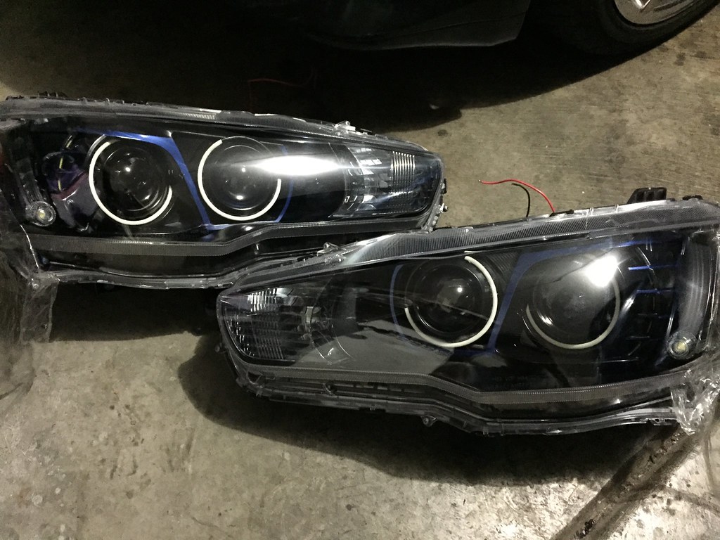 Halo Projector Headlight W/Devil Eyes Dual Beam Evo Front Left Right Halo Projector Headlight W/Devil Eyes Dual Beam Evo Front Left Right