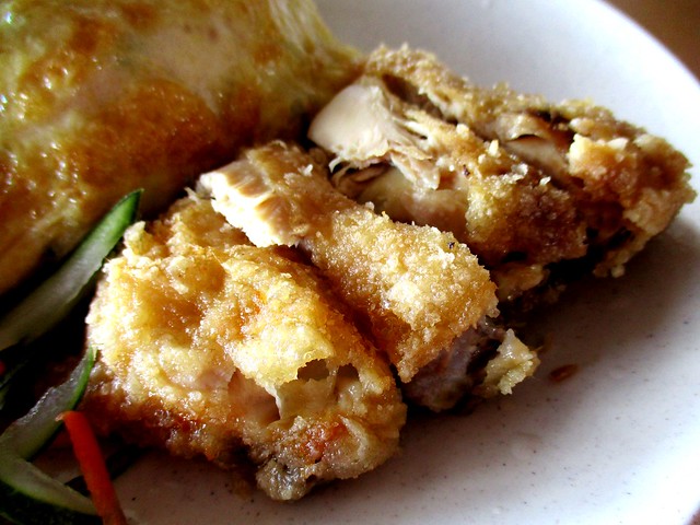 Thomson Corner fried chicken & acar timun