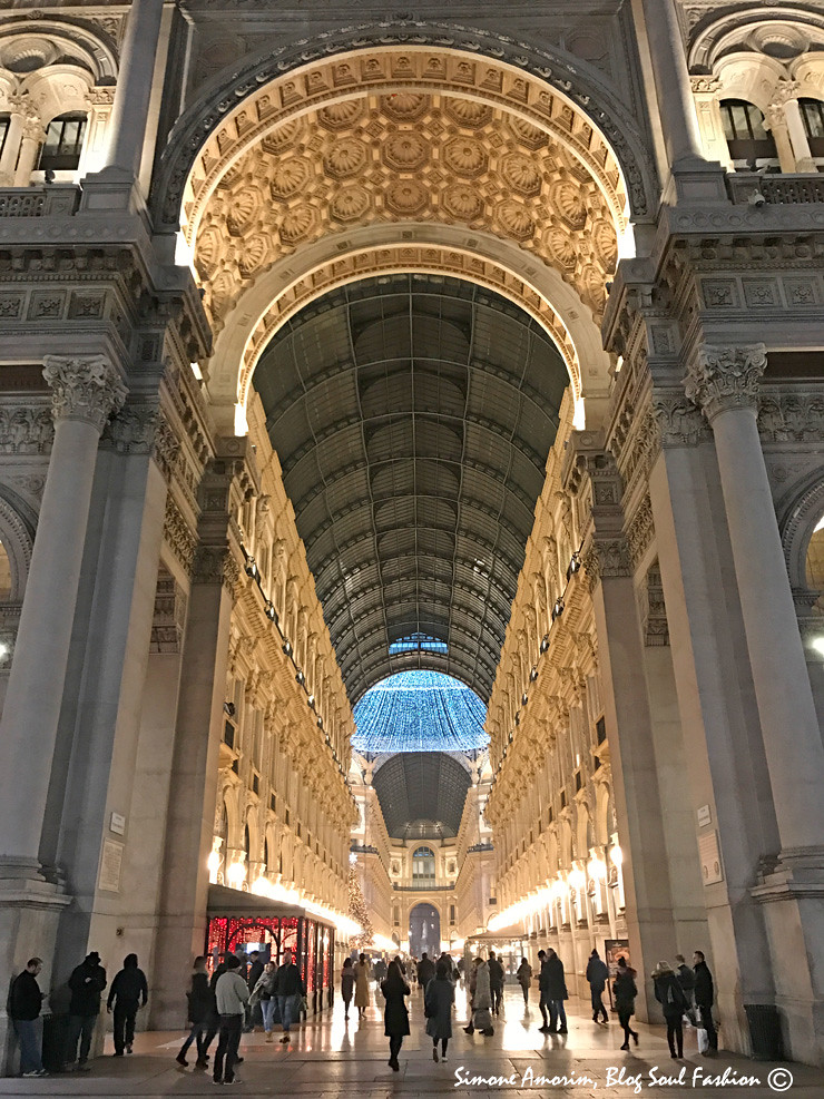 A entrada da Galleria Vittorio Emanuele II.