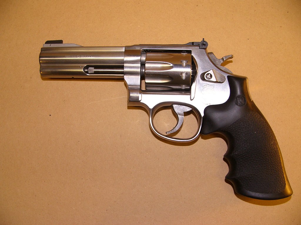 s-w-617-10-the-smith-wesson-model-617-10-revolver-in-22-flickr
