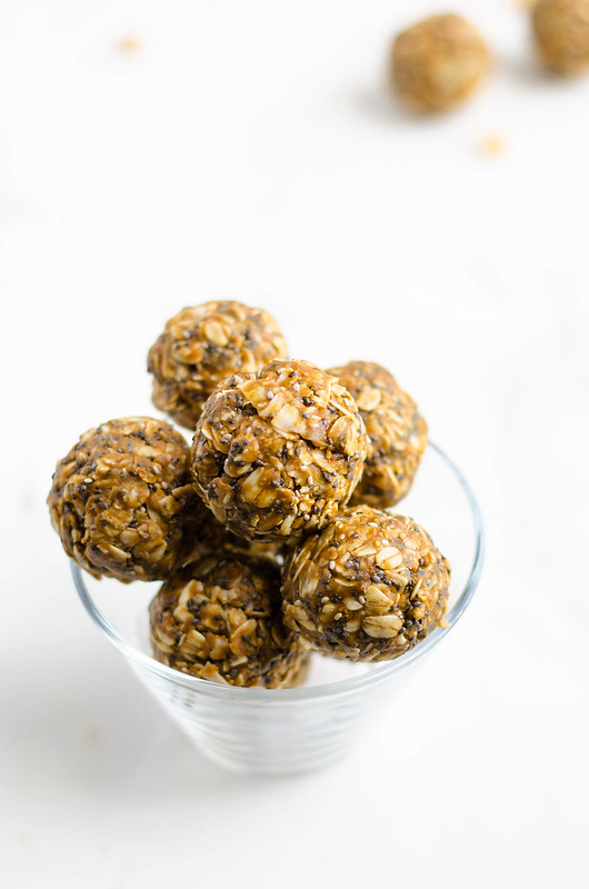 Peanut Butter Granola Balls | cookingalamel.com