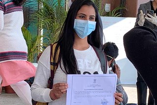 coronavirus woman in facemask