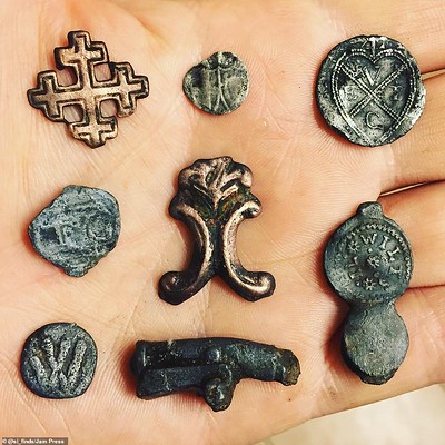 Mudlark coin and medal finds