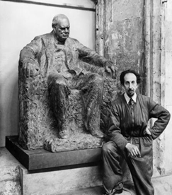 Churchhill statue with sculptor Oscar Nemon