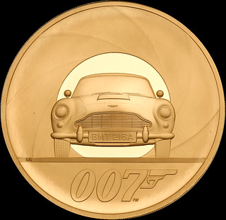 James Bond kilo coin in gold reverse