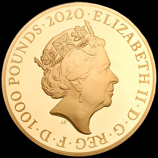 James Bond kilo coin in gold obverse