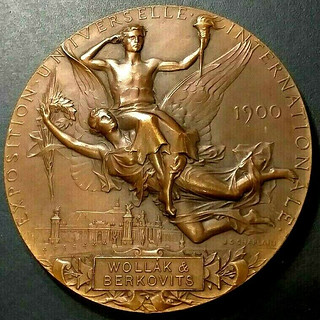1900 Paris Exposition Medal obverse