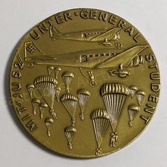 WWII German Kreta Gold Paratrooper Medal reverse