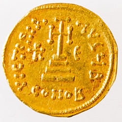 Heraclius gold solidus reverse