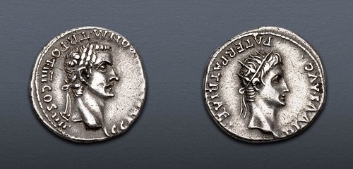 762_1 silver denarius of Gaius