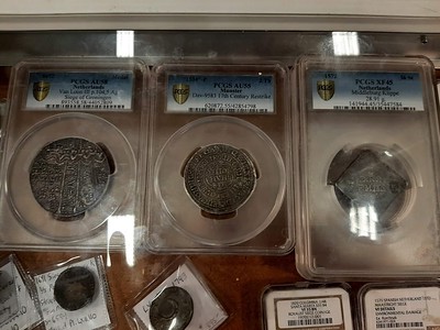 PAN 2022-05 Matt table Siege coins slabbed