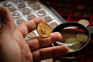 Evaluating a coin