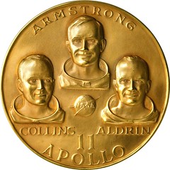 Apollo 11 Commemorative Moon Landing Medal obverse