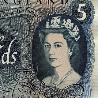 Bank of England Alan Reynolds Stone Queen portrait